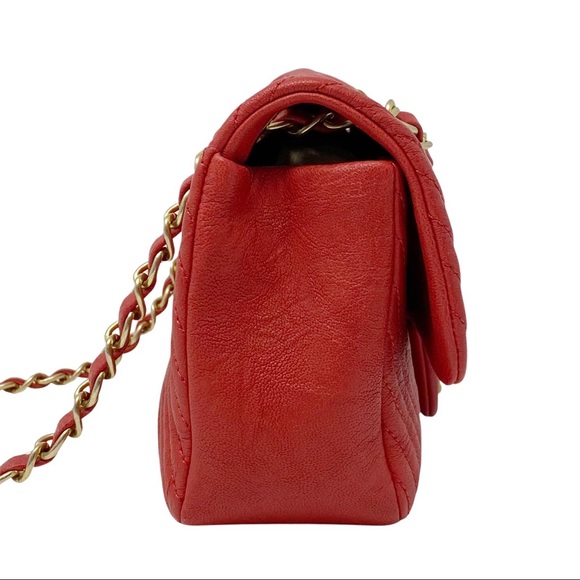 Chanel Wrinkled Lambskin Chevron Flap Red - Picture 2 of 13
